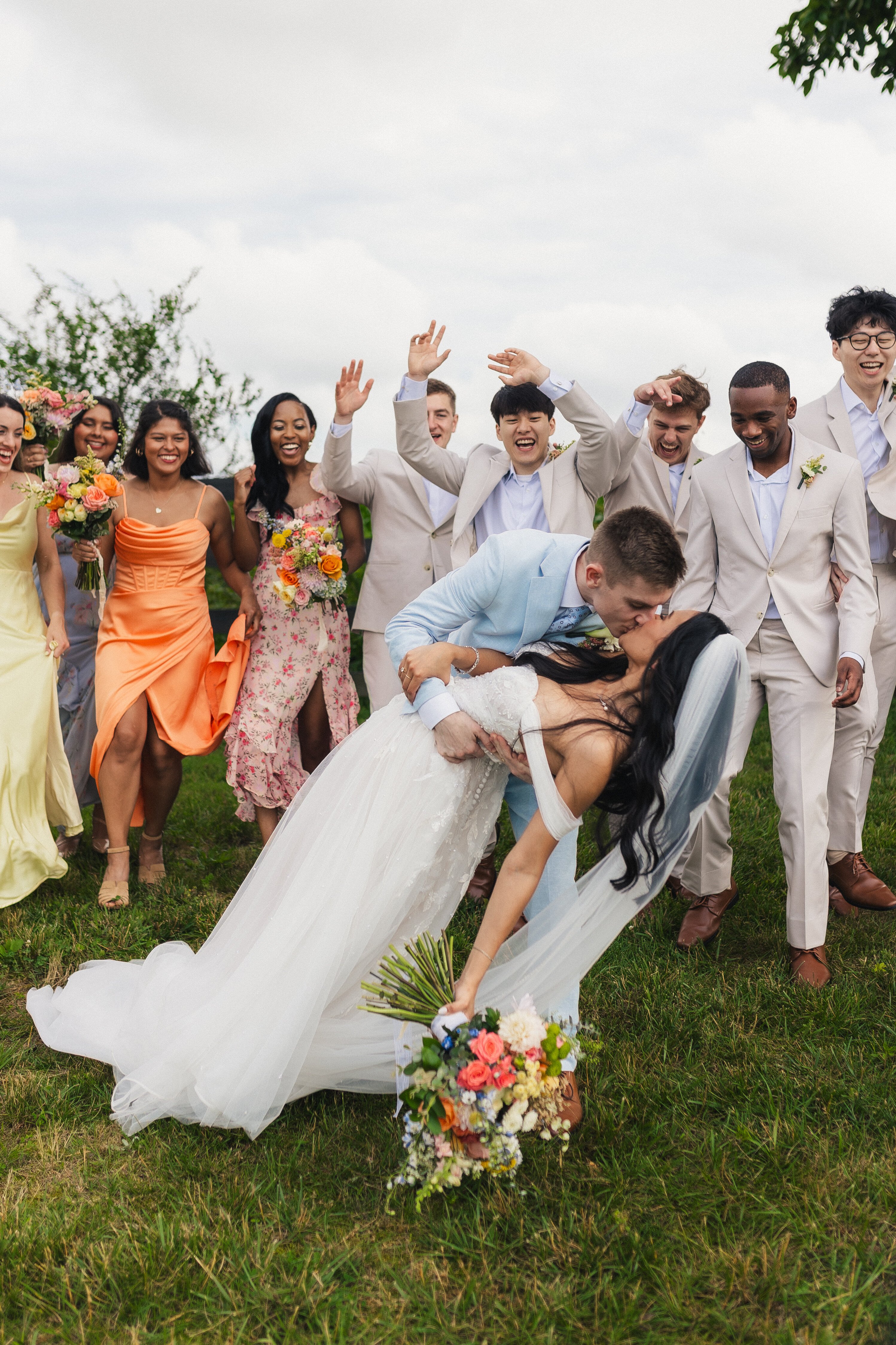 Unplugged Ceremonies: Pros, Cons, and How to Ask Guests Gracefully